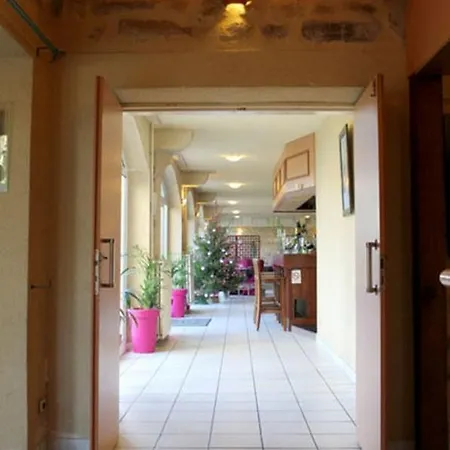 Restaurant Du Mee 2* Le Mée-sur-Seine